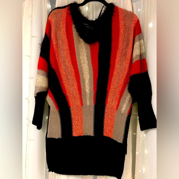 ❤️Y2K BCBG beautiful soft sweater NWT - Picture 2 of 13